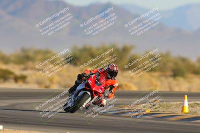 media/Dec-09-2023-SoCal Trackdays (Sat) [[76a8ac2686]]/Turn 15 Set 2 (245pm)/